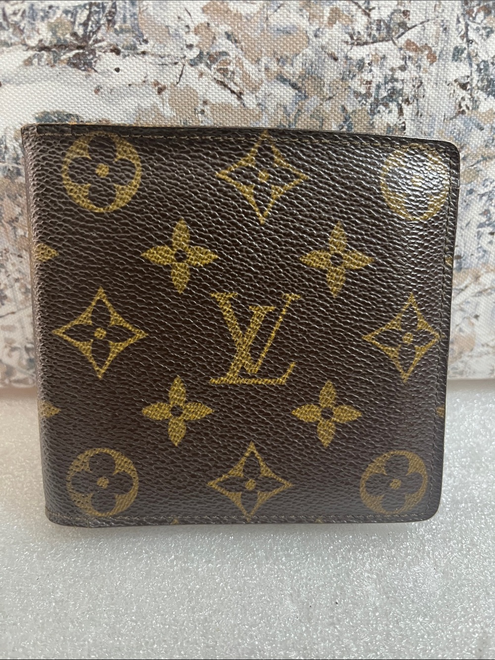 LOUIS VUITTON Authentic Monogram Brown Bifold Wallet. As Is